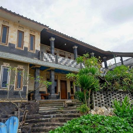 Hotel Kampoeng Drini Redpartner Brono ภายนอก รูปภาพ