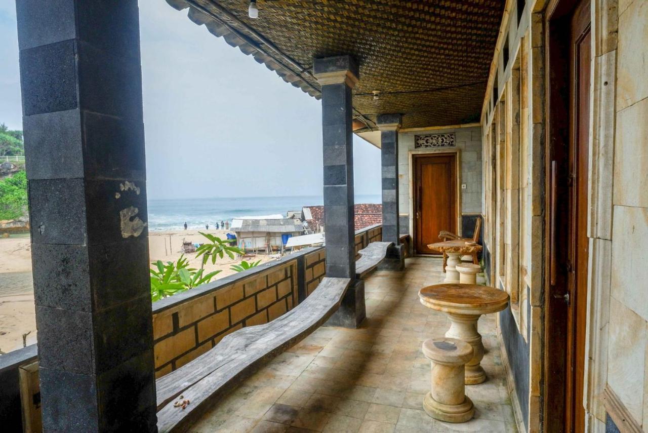 Hotel Kampoeng Drini Redpartner Brono ภายนอก รูปภาพ